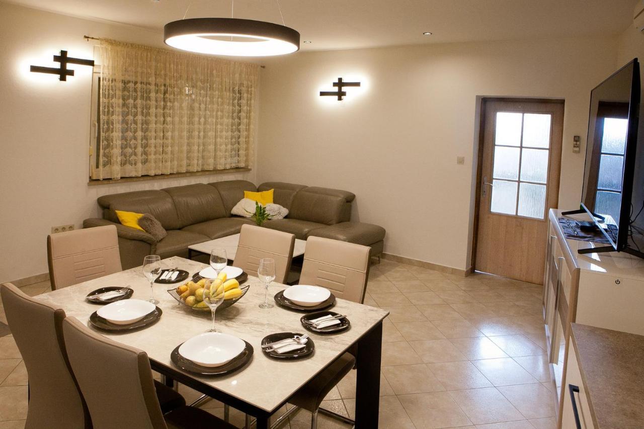 Apartment Nikoleto Zadar Exterior photo